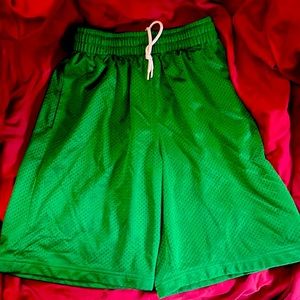 Boys Energy Zone Large green basketball shorts